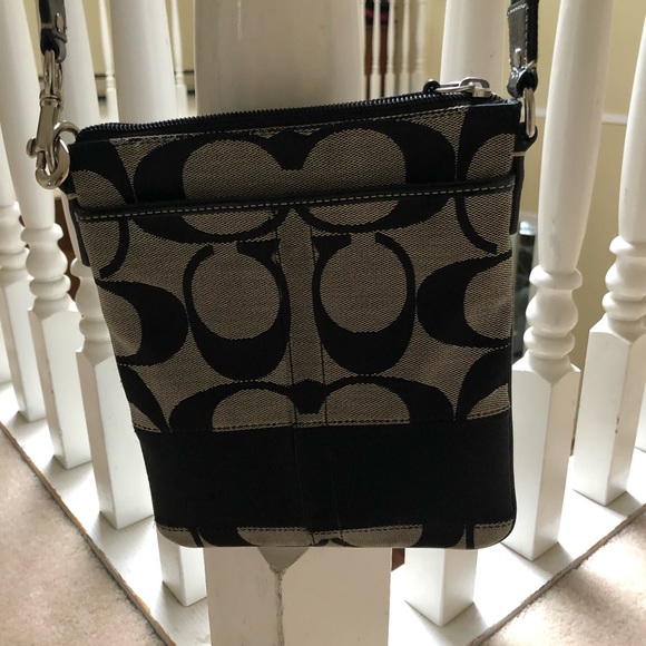 Small Coach Purse - Black - Picture 1 of 3